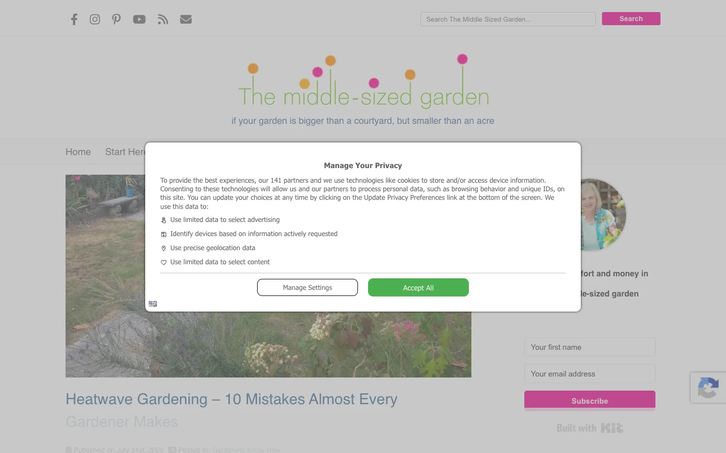 Screenshot of the The Middle-Sized Garden homepage